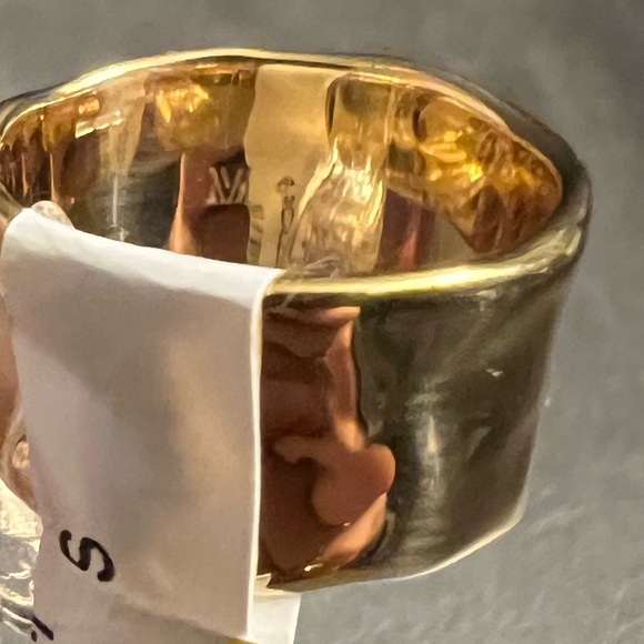 Monica Vinader Siren Muse Wide Ring in Gold sz 6 250$ - Picture 5 of 6